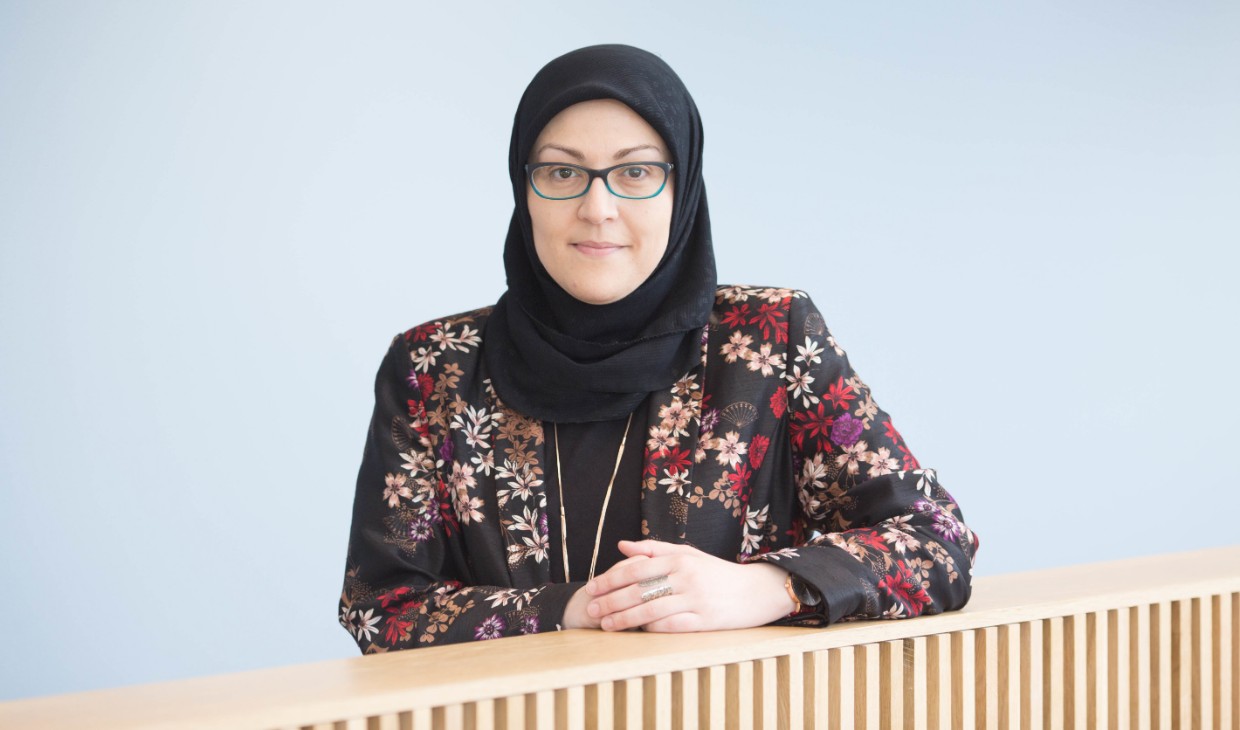 Dr Mona Moufahim