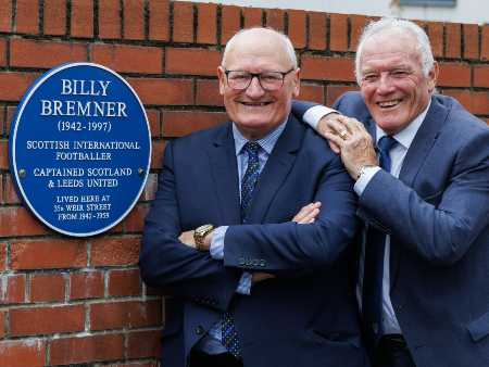 Plaque unveiled in memory of the late great Billy Bremner