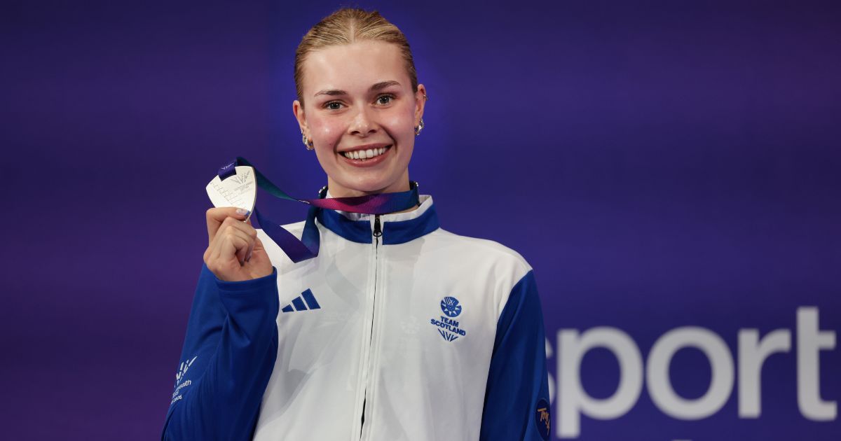 Katie Shanahan with her Commonwealth Games silver medal