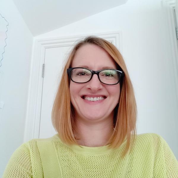 Dr Julie Eshleman