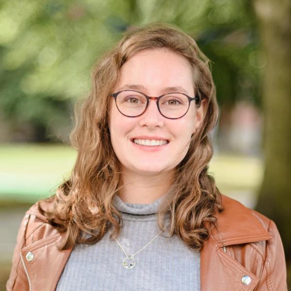 Dr Viola Wiegand