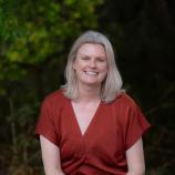 Mrs Laura Thomas